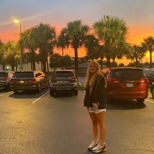 Meet your Posher, Hannah